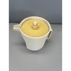 Tupperware Creamer Pitcher Almond Gold #1414-5 Push Button N Seal Lid Vintage